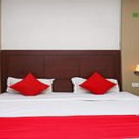 Capital O Hotel Surya Continental 勒克瑙 外观 照片