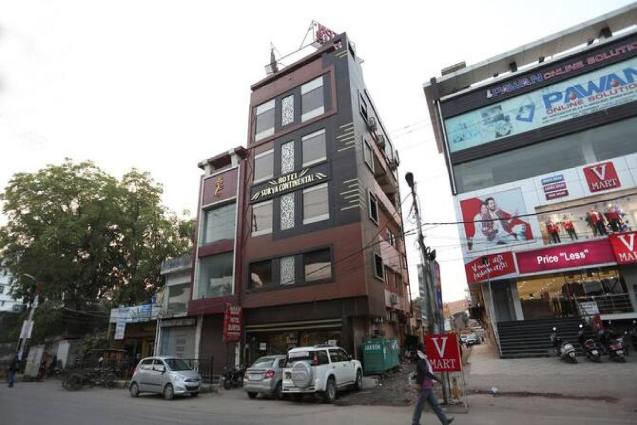 Capital O Hotel Surya Continental 勒克瑙 外观 照片