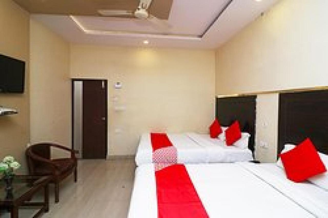 Capital O Hotel Surya Continental 勒克瑙 外观 照片