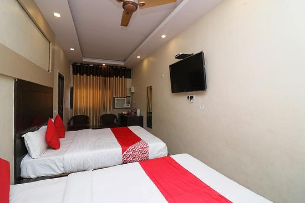 Capital O Hotel Surya Continental 勒克瑙 外观 照片