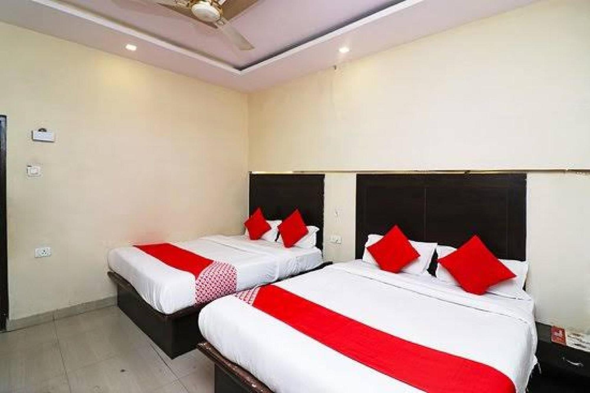 Capital O Hotel Surya Continental 勒克瑙 外观 照片
